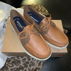 Men’s Sperry boat shoes